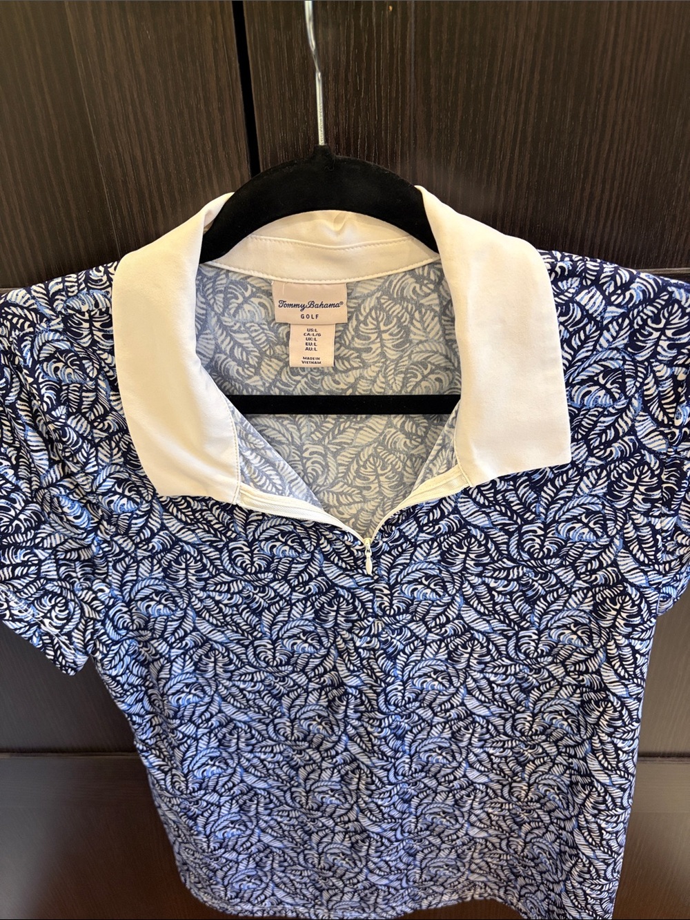 Tommy Bahama Golf 2piece Set Navy and White Leaf-Print Button Down Polo - Picture 3 of 5